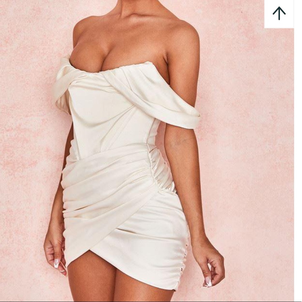 Dress - Picture 5 of 8